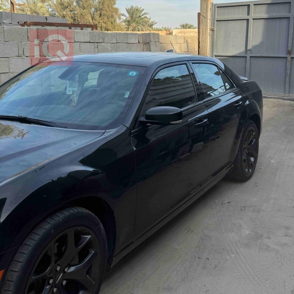 كرايسلر 300